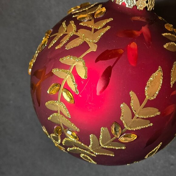 Frontgate Red Glass Christmas Ornaments Set Of 2 Gold Leaf Jeweled Design 4 Inch - Picture 4 of 8